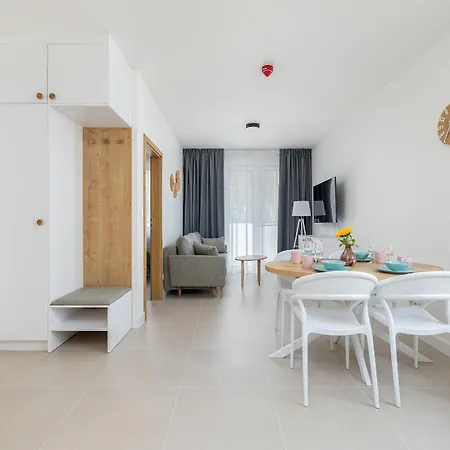 Jasny Apartament Z Jedna Sypialnia W Dabkach Tuz Przy Plazy Z Parkingiem By Noclegi Renters Dabki Exterior photo